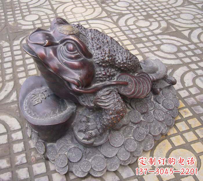 铸铜金蟾雕塑