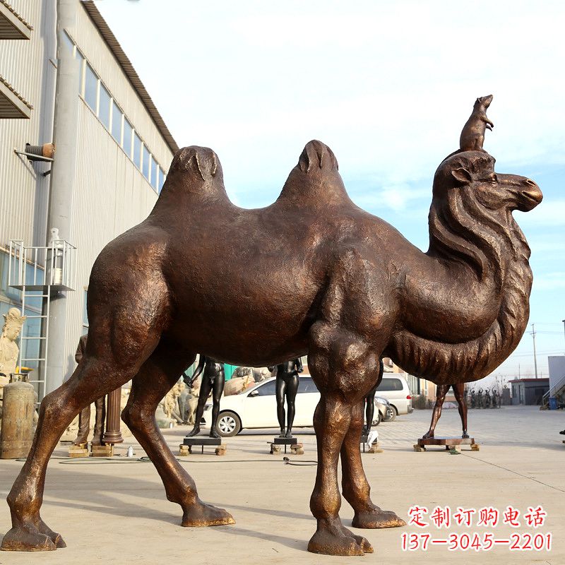 铸铜骆驼雕塑
