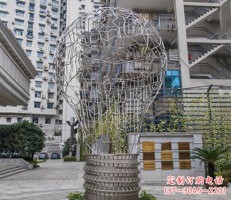 不锈钢灯泡雕塑