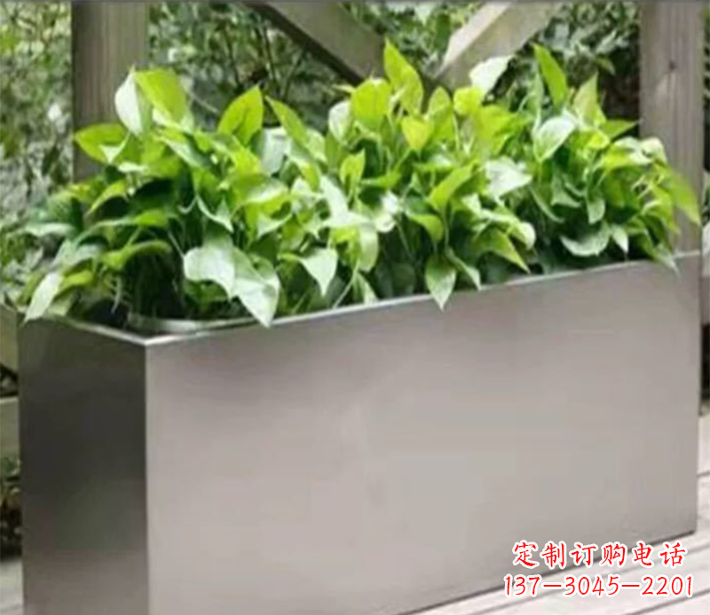 不锈钢花盆雕塑