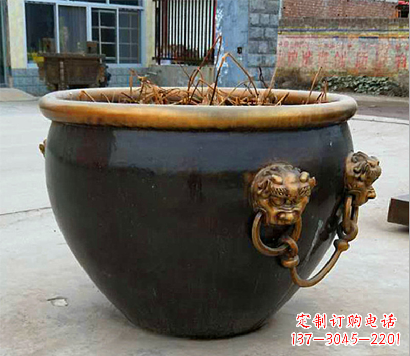 铜雕水缸