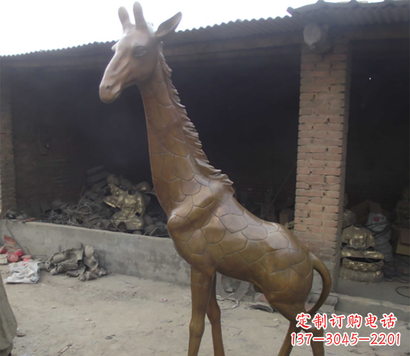 铜雕长颈鹿